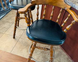 22	$100 	
Pair of pub style barstools 19Wx18Dx42H to the top $100swivel	