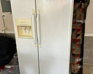 Refrigerator Freezer in working condition