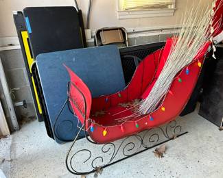 Santa's Sleigh complete with lights!