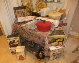 Small Appliances. Some Vintage.