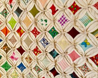 CATHEDRAL DETAIL ON LARGE QUILT.  THE CRAFTSMANSHIP!