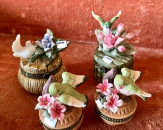 LIMOGES TRINKET BOXES.