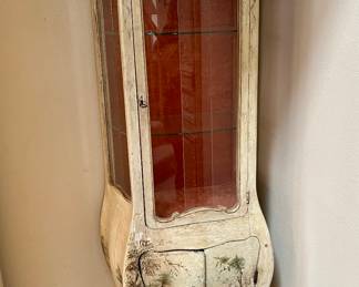 SMALL FRENCH CURIO PERFECT FOR SPECIAL THINGS.