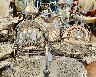 3 ANTIQUE ENGLISH DOUBLE SHELL SILVER PLATED FOLDING BISCUIT BARREL OR BOX