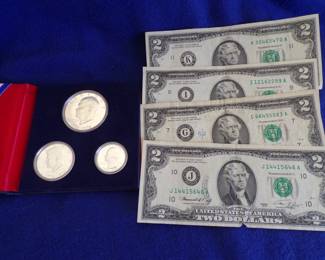 Lot 13. 1976 US Bicentennial Silver Proof Set and four Series 1976 $2 Bills