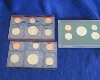Lot 103. 1994 US Mint Proof Set and a&nbsp;1994 US Mint Uncirculated Coin Set