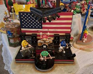 Ron Lee Collectible
Signed and numbered