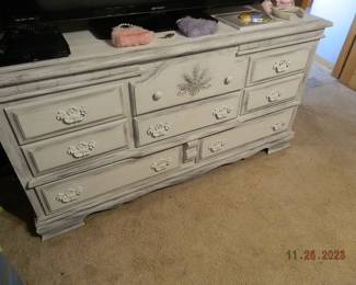 dresser