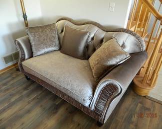 loveseat