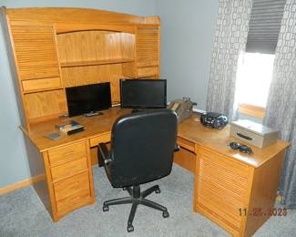 computer desk
