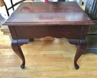 Queen Anne end table