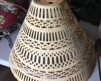 Vtg metal lamp shade