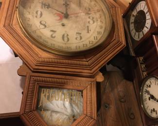Regulator wall clock