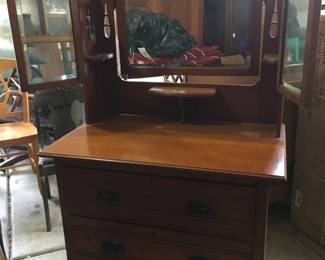 Maple? antique dresser w/folding side mirrors EXC