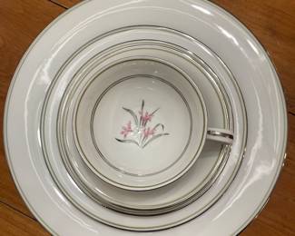 Noritake Kent pattern. Service for 10. Includes large platter, teapot, large casserole, small platter, 3 vegetable bowls, and sugar/creamer.  