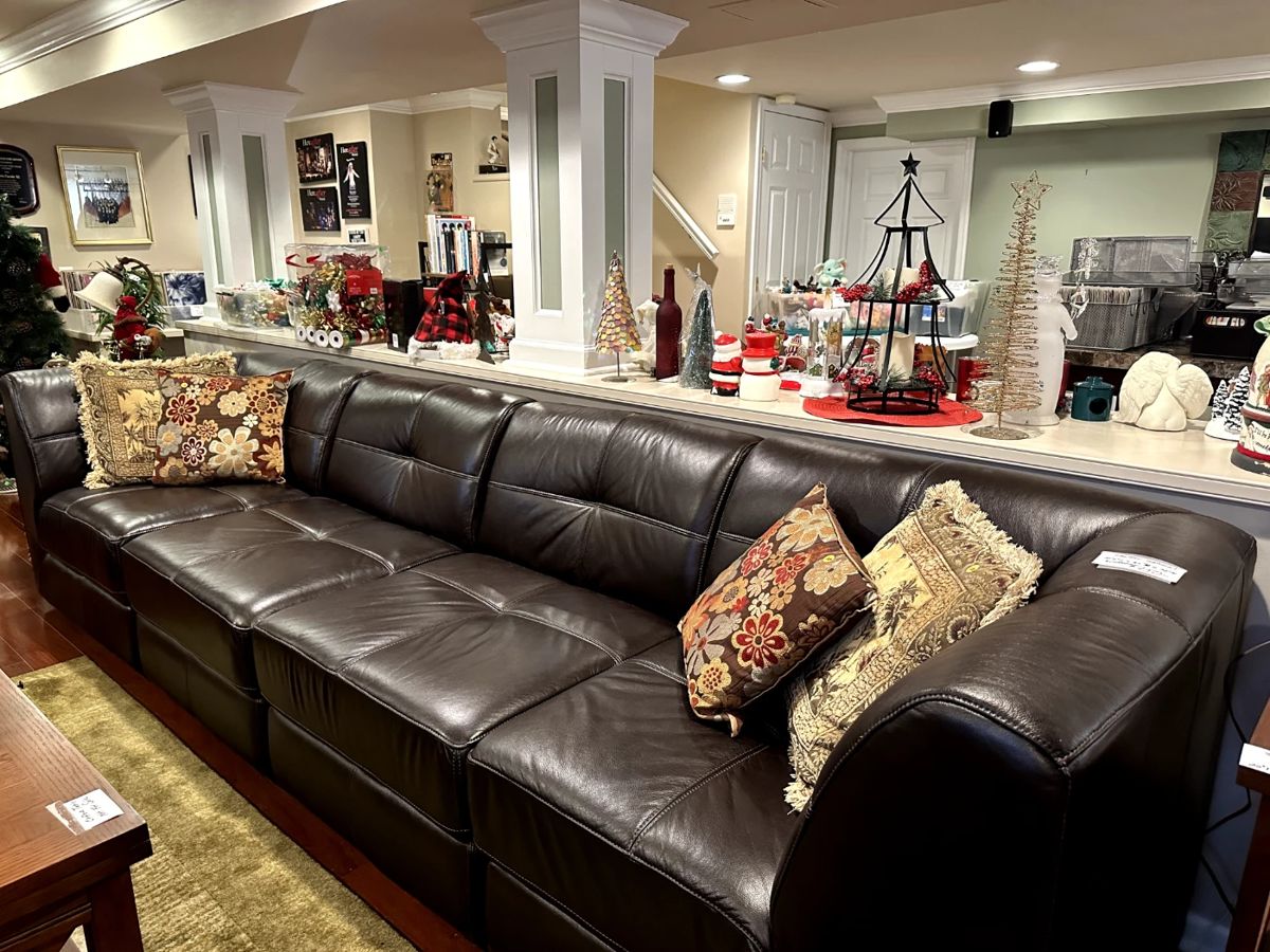 Estate Sale in Lincroft, NJ starts on 12/1/2023