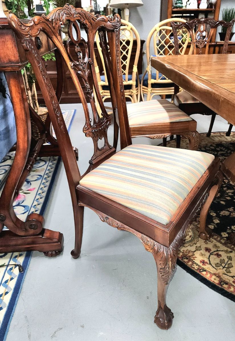 Laurel Oaks Estate Sale in Sarasota, FL starts on 11/29/2023