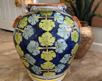 XL ITALIAN POTTERY VASE/Planter