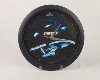 Lot 018   3 Bid(s)
1992 Star Trek Clock The Enterprise by Centric