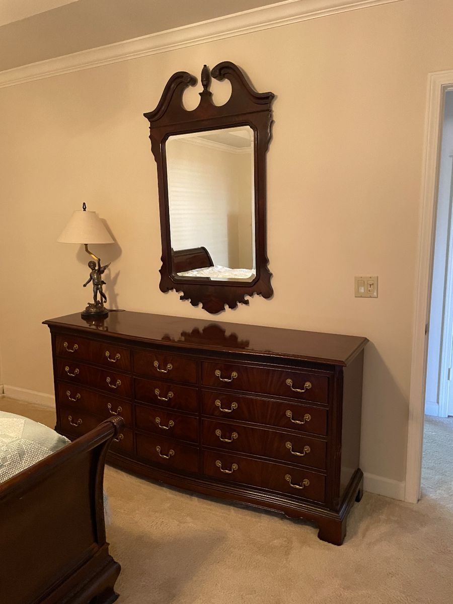 BEAUTIFUL BELLEVUE ESTATE SALE in Nashville, TN starts on 12/2/2023