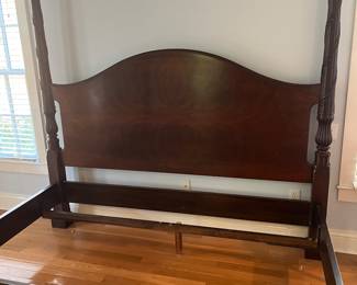 Gorgeous four poster King Size bed......