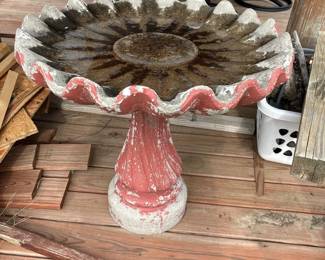 Bird bath, Red paint