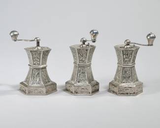 (3pc) EARLY DUTCH SILVER PEPPER MILLS | Including a pair both marked "Holland" plus a similar (possibly older) mill; together 7.89 ozt, l. 2.75 x h. 3 in.