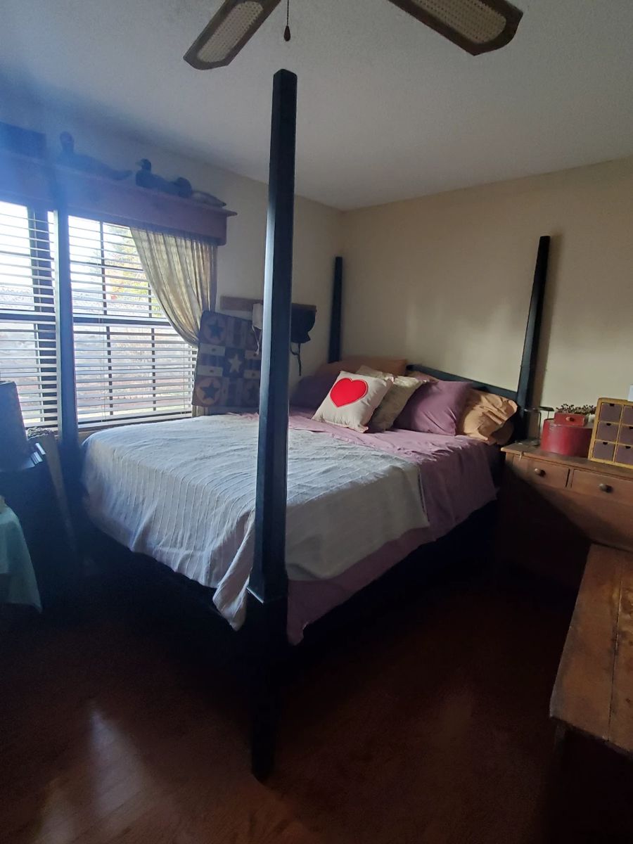 Country Rustic Treasures & Antiques Estate... starts on 12/8/2023