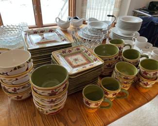 Fun floral set of dinnerware.