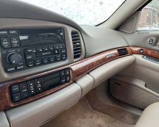 Close-up look at the interior of the 2001 Buick LeSabre in very good running condition.