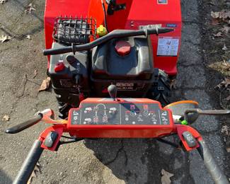 Another photo angle for the Simplicity P2138E snow blower.