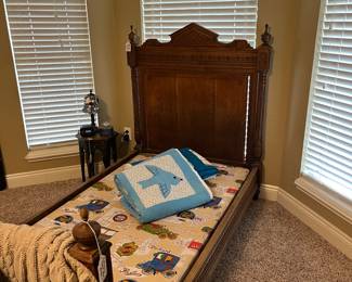 Antique Twin Bed with Boxspring 