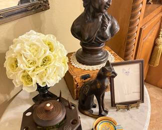 Uranium Glass Pipe Holder