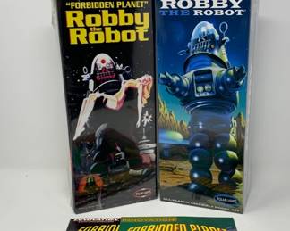 Forbidden Planet - Robby the Robot Model Kits & Comics +