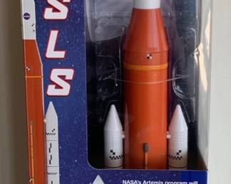 Estes NASA SLS Artemis Program Flying Rocket - SEALED