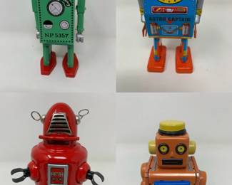 Wind-up Robot Quartet - Retro Modern Look in Miniature