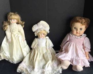 Dainty Old Dolls
