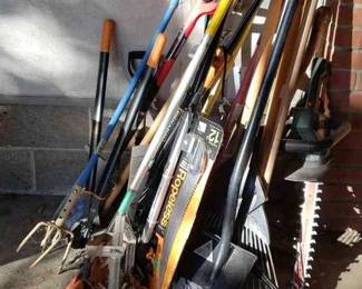 Yard Tools 