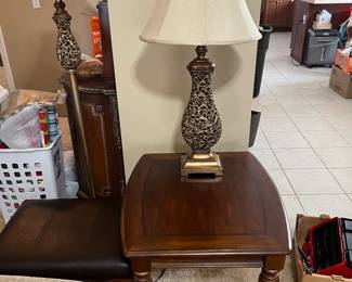 Lamp set of 2. One small table top, 2 med table top, one floor lamp
Table set. 2 side tables, one coffee table