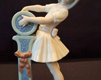 Lladro Daisa 1982 Figurine 