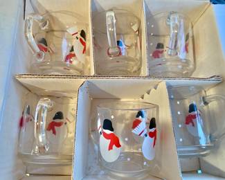 $30 - Crate and Barrel snowman glass mugs (set of 6) - each 3.75" H, 3" diam