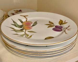 $50 - 6 Eversham dinner plates - 10" diam