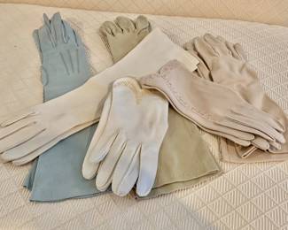$40 - 6 pairs vintage gloves 