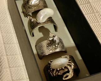 $40 - Southern Tribute  Shell Napkin Holder with Crab - Set of 4 napkin rings #2