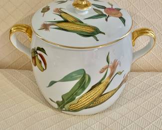 $40 - Large covered Evesham tureen- 8" H
