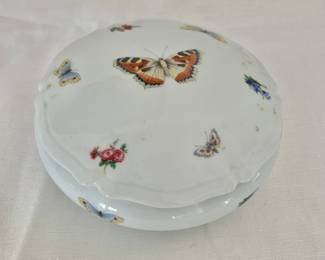 $40 - LIMOGES Vtg FRANCE Porcelain Covered ROUND Dish BUTTERFLIES & Florals - 2" H, 5.5" diam