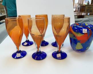 (6) Rare Find, Art Deco Rick Strini Cobalt Blue Iridescent Glasses  plus Art Glass Vase 5.5h x 5w, 2001 signed Clifford