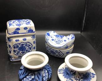 4 Porcelain Pieces of Blue and White Pottery