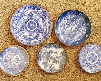 Antique Chinese porcelain pieces