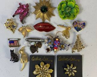 Fashion Pins Broaches 